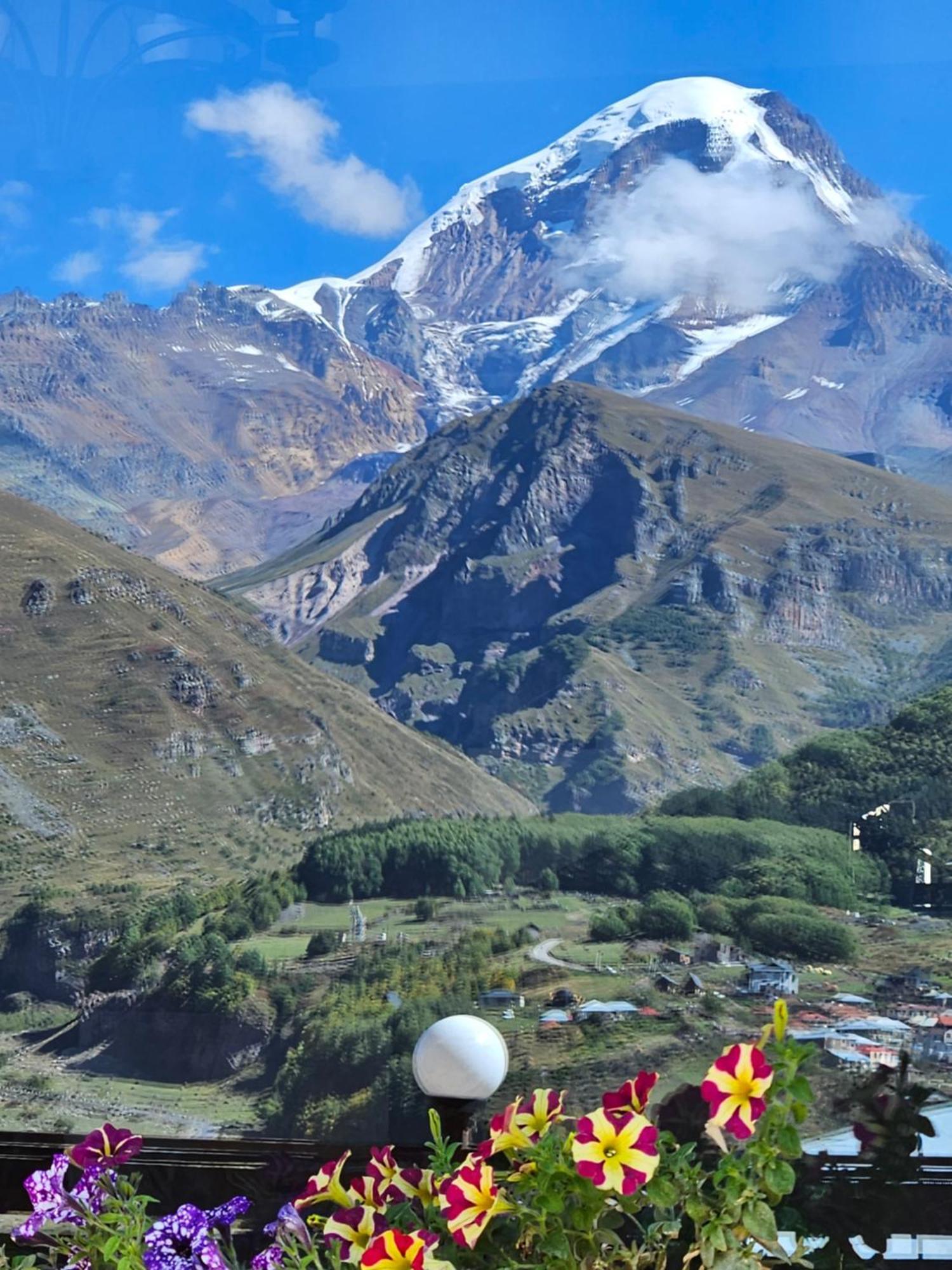 Best View Kazbegi Ngoại thất bức ảnh