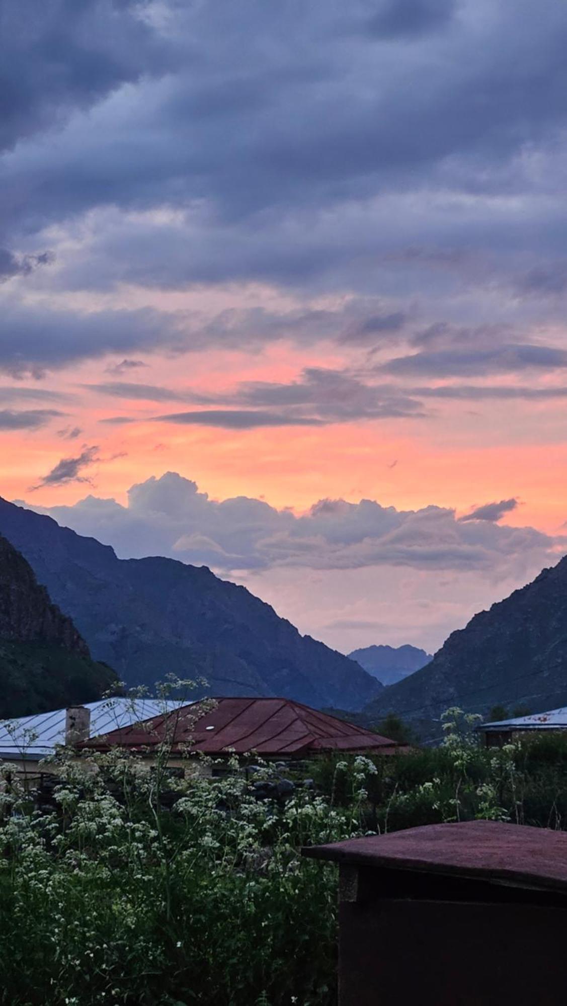 Best View Kazbegi Ngoại thất bức ảnh